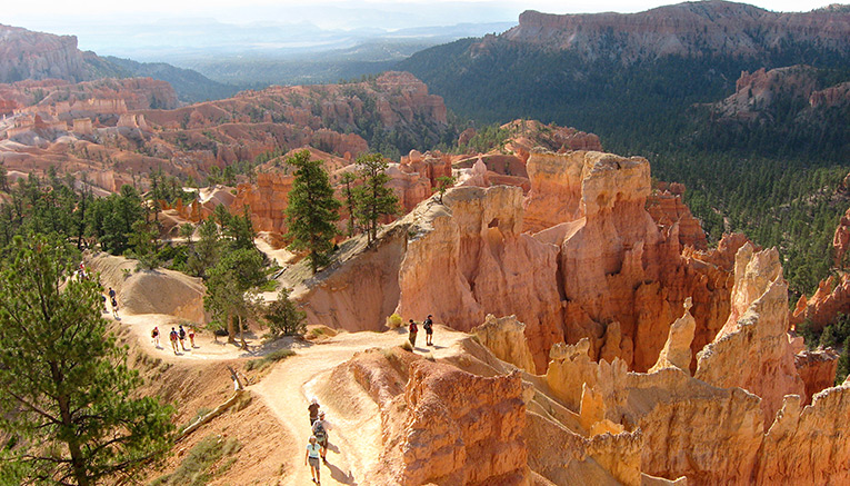 Wzbq-zion-bryce-walking-11